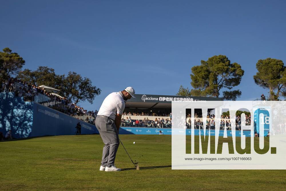 Spanish golfer Jon Rahm in action during the third day of the Spanish Golf Open held at Club de Campo Villa de Madrid in Madrid, Spain, 09 October 2021. Spain s Golf Open !ACHTUNG: NUR REDAKTIONELLE NUTZUNG!