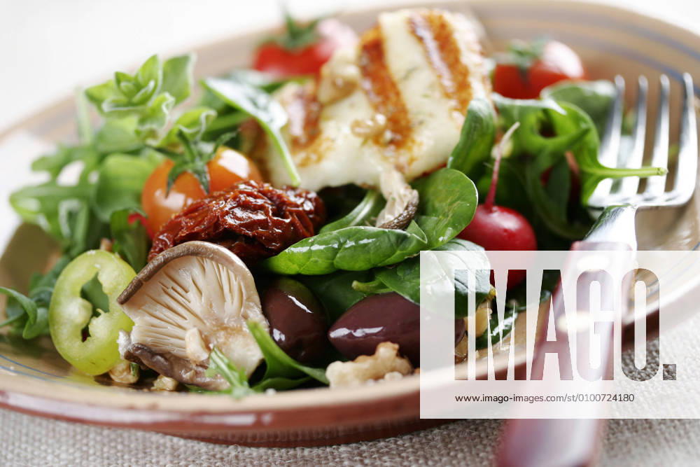Salad,halloumi salad gpc-gbv