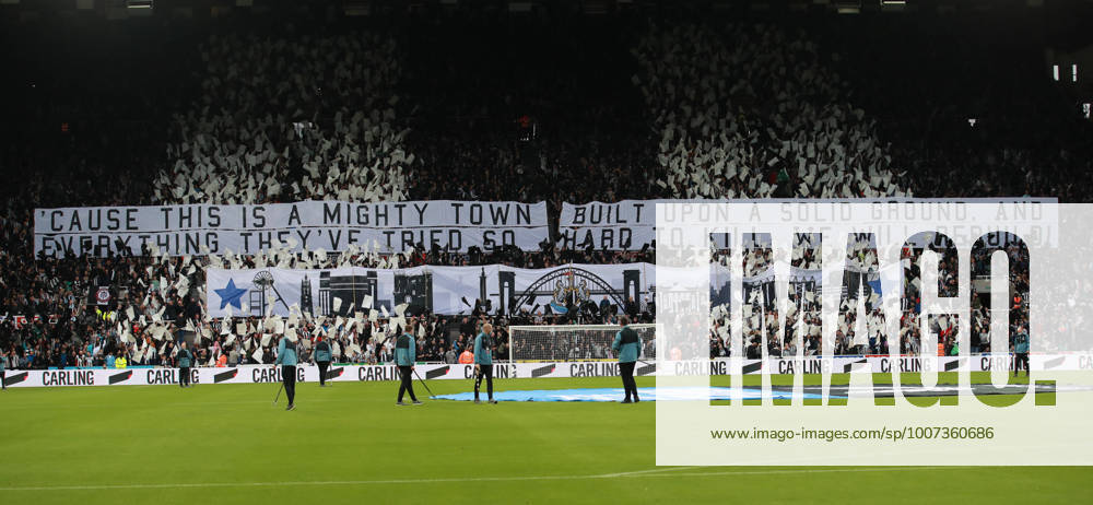 Newcastle, England, 17th October 2021. The Gallowgate end make a point before kick off during the Premier League match at St. James s Park, Newcastle. Picture credit should read: Simon Bellis Sportimage . SPI-1251-0005