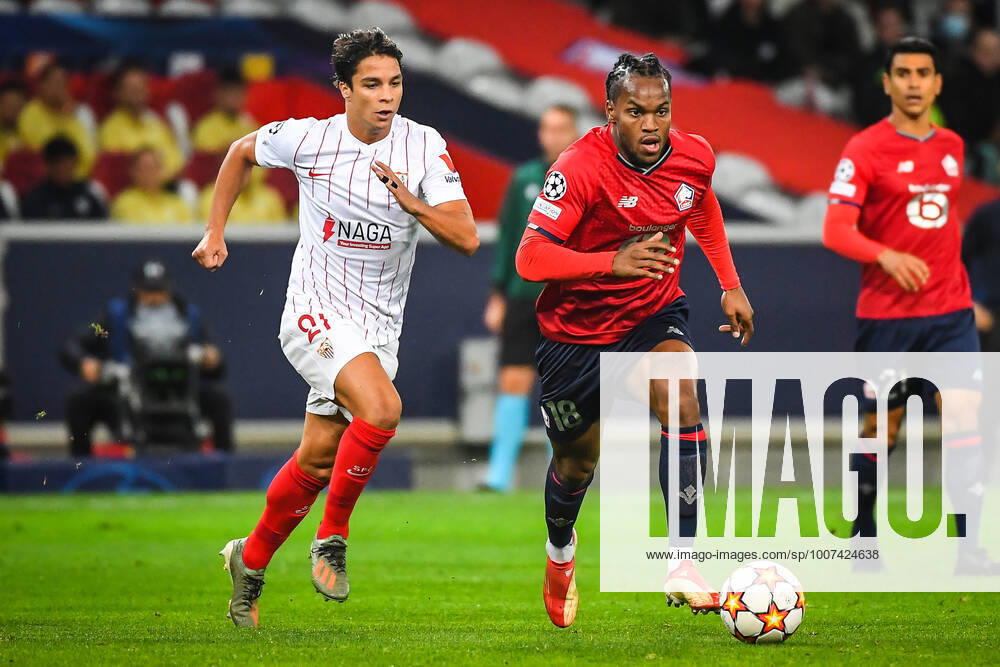 Oliver TORRES of Sevilla FC and Renato SANCHES of Lille during the UEFA Champions League group G match between Lille OSC (LOSC) and Sevilla FC at Pierre Mauroy Stadium on October 20, 2021 in Villeneuve-d Ascq near Lille, France. Villeneuve-d Ascq France - ZUMAm308 20211020_zsp_m308_001