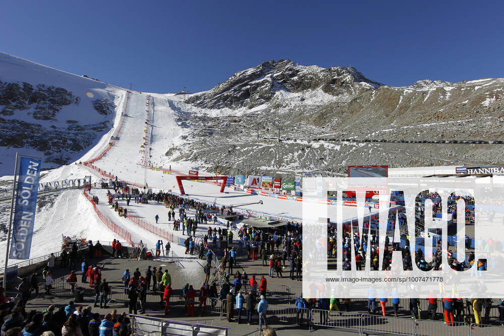ALPINE SKIING - FIS WC Soelden SOELDEN,AUSTRIA,23.OCT.21 - ALPINE SKIING - FIS World Cup season opening, giant slalom, ladies. Image shows an overview of the event arena. GEPAxpictures xMichaelxKristen