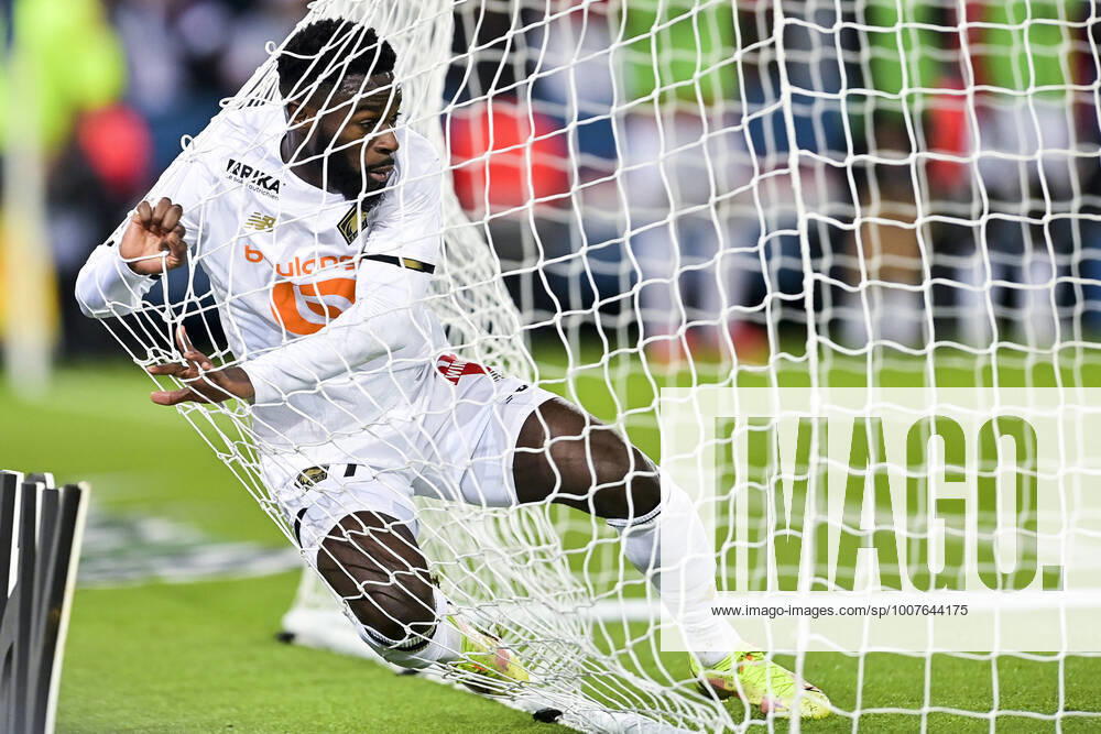 KW43 Jonathan Bamba (Losc) dans les filets FOOTBALL : PSG vs LOSC - Ligue1 uber eats - 29 10 2021 JBAutissier Panoramic