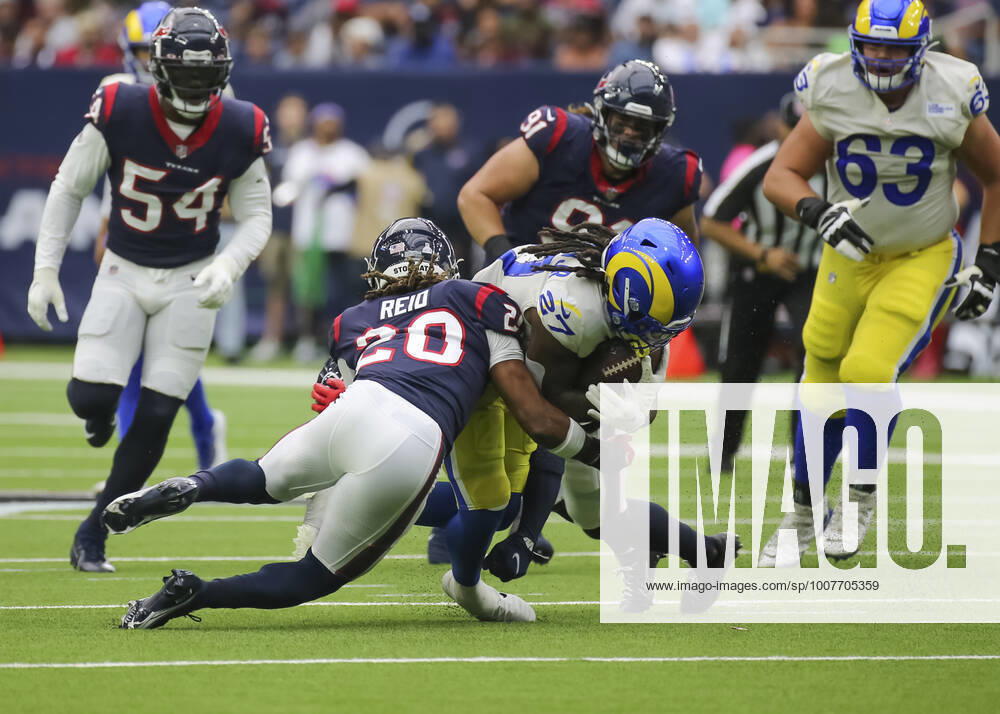 HOUSTON, TX - OCTOBER 31: Houston Texans safety Justin Reid (20) tackles Los Angeles Rams running back Darrell Henderson (27) during the NFL, American Football Herren, USA football game between the Los Angeles Rams and Houston Texans on October 31, 2021 at NRG Stadium in Houston, Texas. (Photo by Leslie Plaza Johnson Icon Sportswire) NFL: OCT 31 Rams at Texans Icon211031011