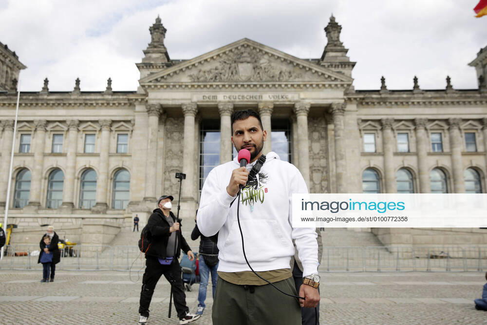 Attila Hildmann at the hygiene demonstration against the corona measures of the Federal Government Berlin, 16 05 2020 Foto:xF.xBungertx xFuturexImage