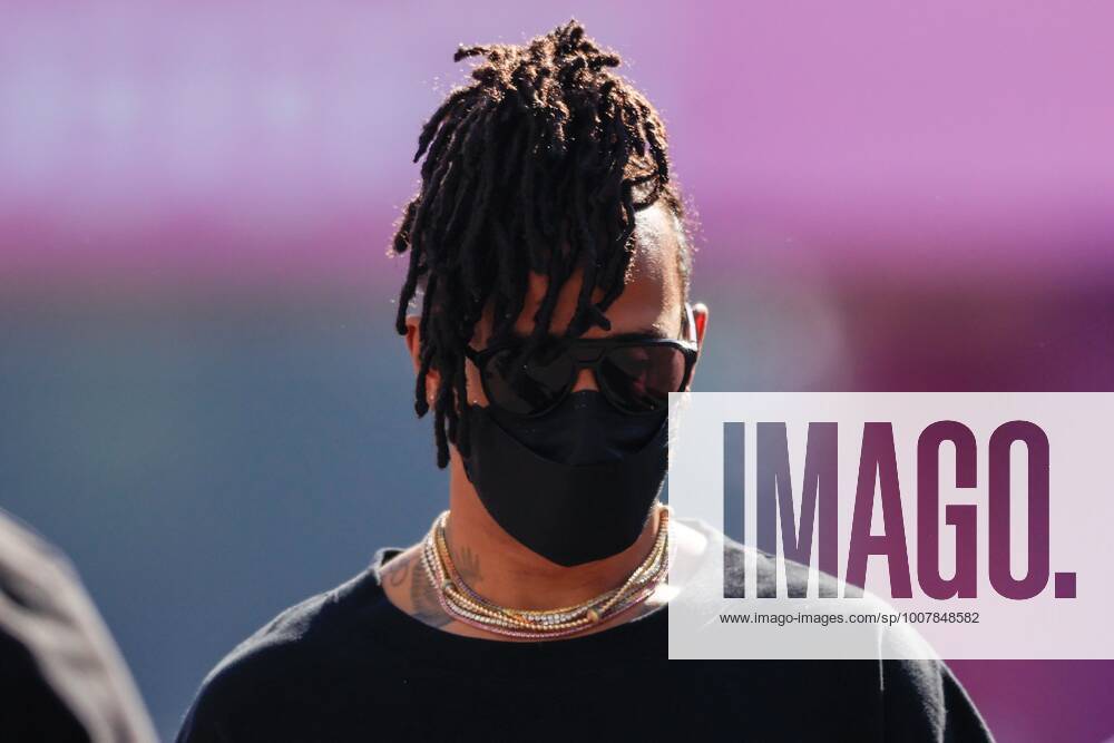 British driver Lewis Hamilton of Mercedes arrives at the third practice for the Formula One Grand Prix of Mexico, that takes place at the Hermanos Rodriguez Autodrome, in Mexico City, Mexico, 06 November 2021. Formula One Grand Prix of Mexico !ACHTUNG: NUR REDAKTIONELLE NUTZUNG!