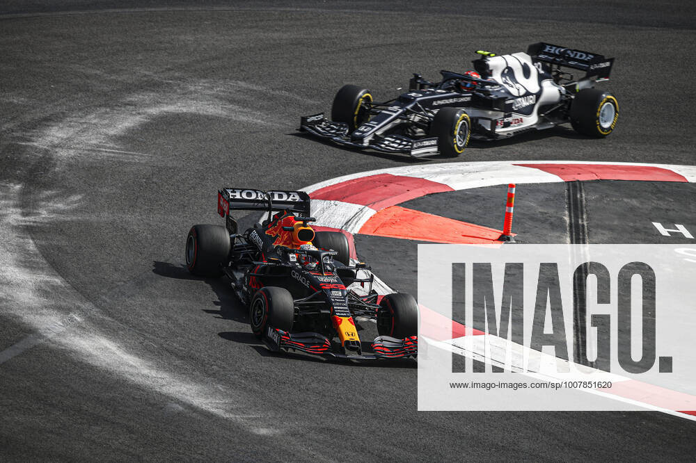 33 VERSTAPPEN Max (nld), Red Bull Racing Honda RB16B, action during the Formula 1 Gran Premio De La Ciudad De Mexico 2021, Mexico City Grand Prix, 18th round of the 2021 FIA Formula One World Championship, WM, Weltmeisterschaft from November 5 to 7, 2021 on the Autodromo Hermanos Rodriguez, in Mexico City, Mexico - F1 - MEXICO CITY GRAND PRIX 2021 DPPI Panoramic Verstappen