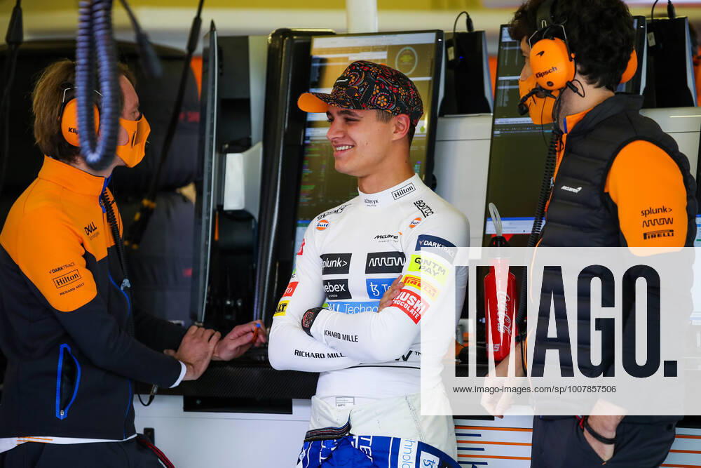 NORRIS Lando (gbr), McLaren MCL35M, portrait during the Formula 1 Gran Premio De La Ciudad De Mexico 2021, Mexico City Grand Prix, 18th round of the 2021 FIA Formula One World Championship, WM, Weltmeisterschaft from November 5 to 7, 2021 on the Autodromo Hermanos Rodriguez, in Mexico City, Mexico - F1 - MEXICO CITY GRAND PRIX 2021 DPPI Panoramic 20211106_GOODEN_FG0D0451