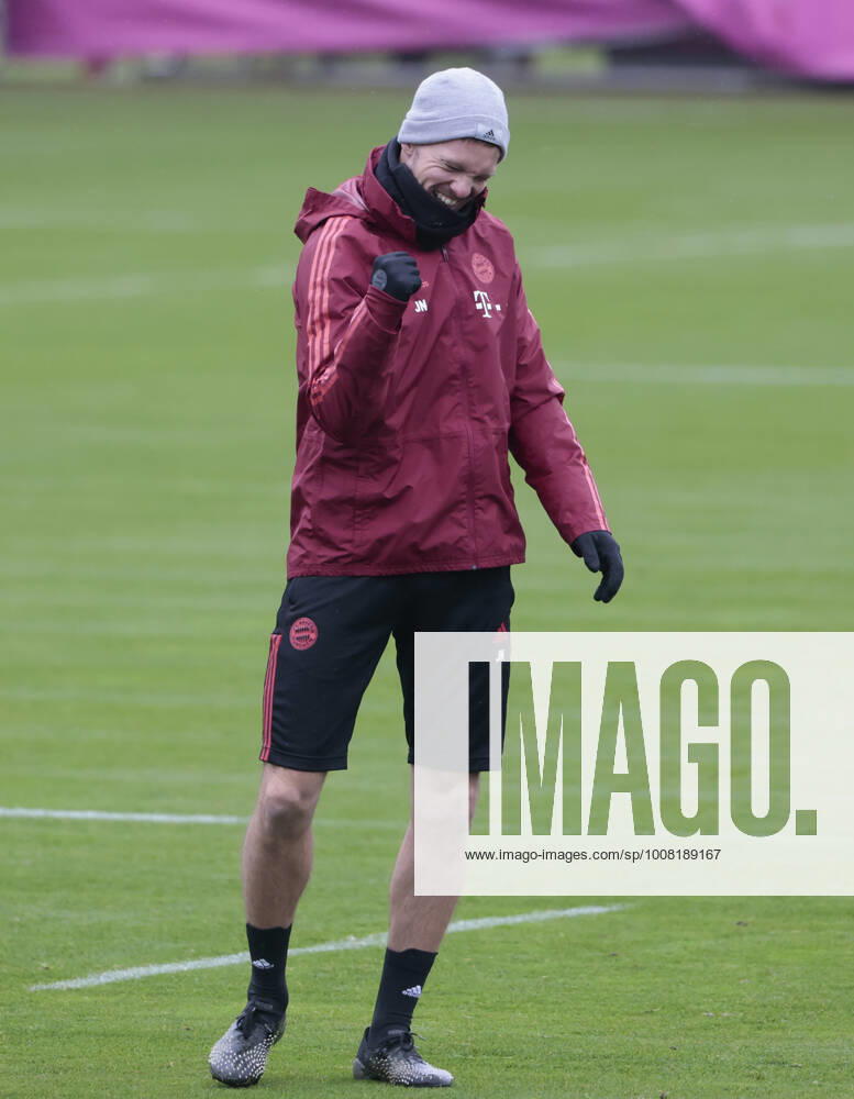 final training FC Bayern Muenchen, football, sports, in the picture coach Julian Nagelsmann FCB cheers