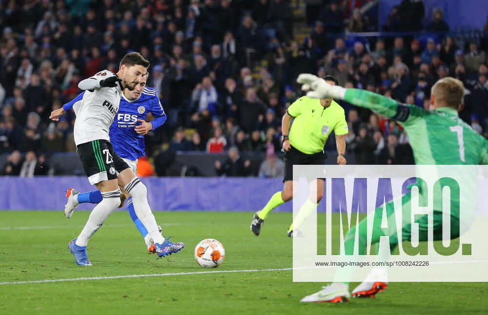 Filip Mladenovic of Legia Warsaw scores his sides first goal Leicester City v Legia Warsaw, UEFA Europa League football match, Group C, King Power Stadium, Leicester, UK - 25 November 2021 Photo: Michael Zemanek Newspix.pl --- Newspix.pl MZ1_6963A