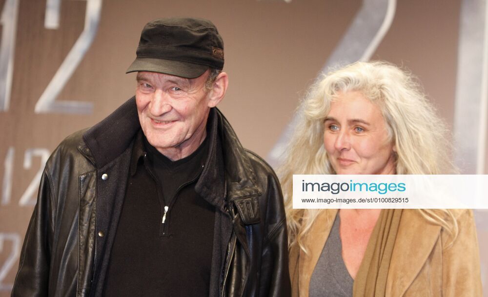 77 Cinema Michael Mendl, at the 2012 premiere in the CineStar cinema in the Sony Center, cinema, cinema, red carpet, red, red, Berlin Germany, Germany