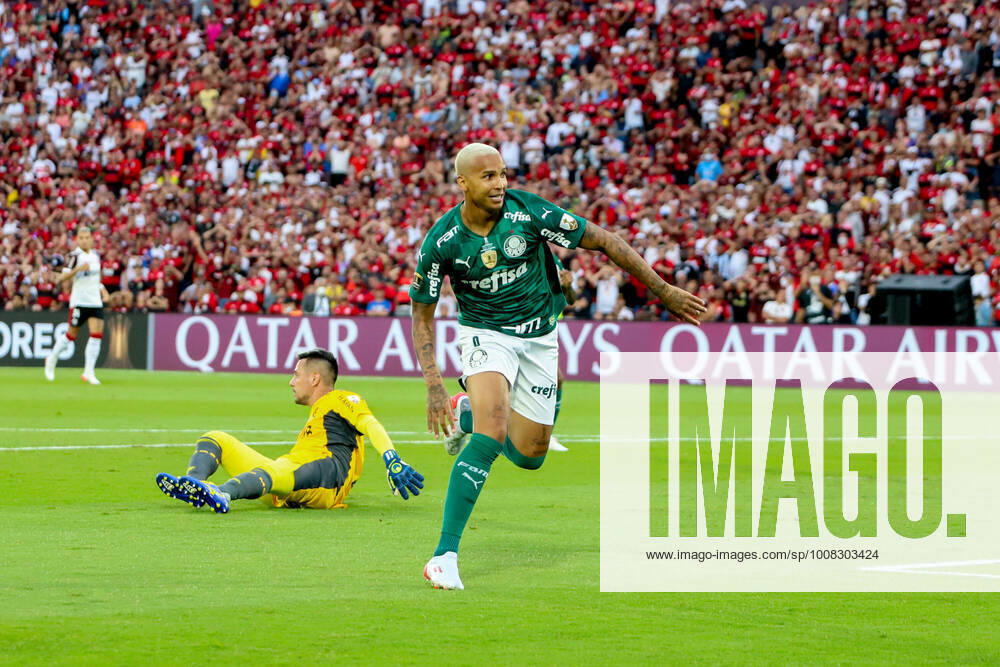Conmebol Libertadores Final: Palmeiras and Flamengo Conmebol Libertadores Final: Palmeiras and Flamengo. November 27, 2021, Montevideo, Uruguay. Celebration of the goal scored by Deyverson, of the Palmeiras team, during the match against Flamengo, valid for the Conmebol Libertadores Final, held at the Centenario stadium, in Montevideo, Uruguay, on Saturday (27). Credit: Leco Viana TheNews2 (Foto: Leco Viana TheNews2 imago images) SPO
