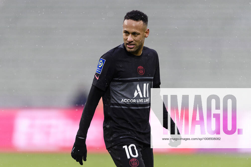 SAINT ETIENNE, FRANCE NOVEMBER 28 Neymar Junior of Paris Saint Germain walks in the field during the Ligue 1 Uber Eats match between AS Saint Etienne and Paris Saint Germain at Stade Geoffroy Guichard on November 28, 2021 in Saint Etienne, France Saint Etienne Stade Geoffroy Guichard France