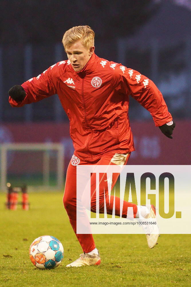 JONATHAN BURKARDT TRAINING 1 FSV MAINZ 05 MAINZ