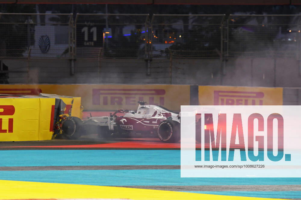 Formula 1 FIA, Abu Dhabi Grand Prix 2021, Kimi Raikkonen Alfa Romeo Racing, 7 finishes the race after an accident Abu Dhabi