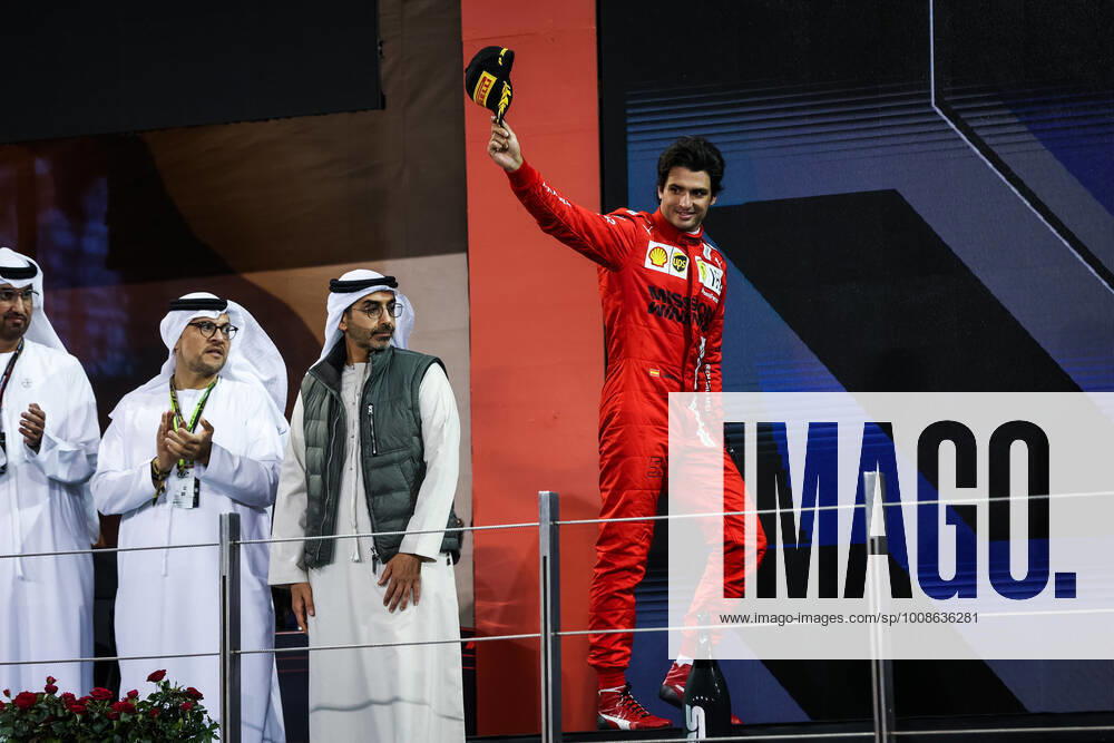 SAINZ Carlos (spa), Scuderia Ferrari SF21, portrait podium during the Formula 1 Etihad Airways Abu Dhabi Grand Prix 2021, 22th round of the 2021 FIA Formula One World Championship, WM, Weltmeisterschaft from December 10 to 12, 2021 on the Yas Marina Circuit, in Yas Island, Abu Dhabi - F1 - ABU DHABI GRAND PRIX 2021 - RACE DPPI Panoramic 00121046_AV6_9006