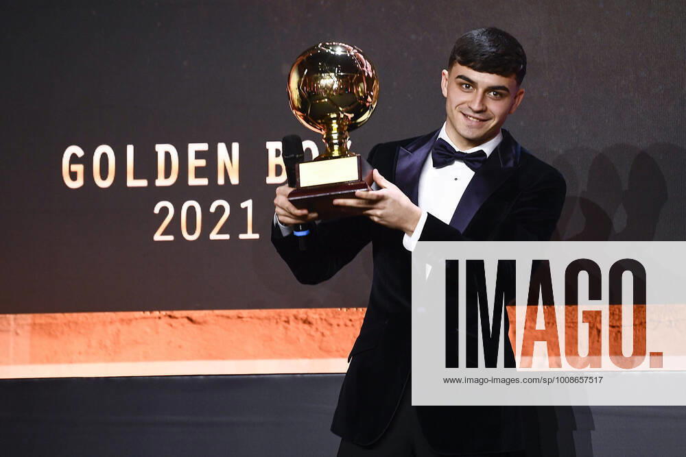 KW50 Photo LaPresse - Nicolo Campo December 13, 2021 Torino, Italy Soccer Golden Boy Awards 2010 - The Award as the best Under-21 in Europe by Tuttosport In the pic: Pedri