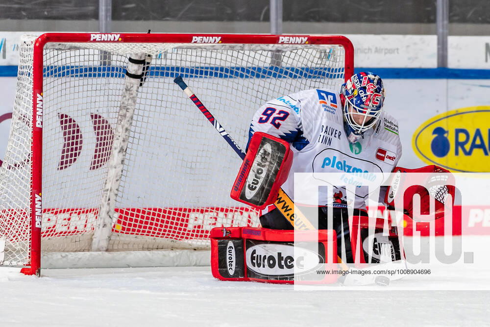 Andreas Jenike goalie, Iserlohn Roosters, 92 while defending a puck EHC Red Bull Muenchen vs Iserlohn Roosters, ice hockey, DEL, 37 Spieltag, 2021 2022 season, 30 12 2021 EHC Red Bull Muenchen vs Iserlohn Roosters, ice hockey, DEL, 37 Spieltag, 2021 2022 season, 30 12 2021 Muenchen.