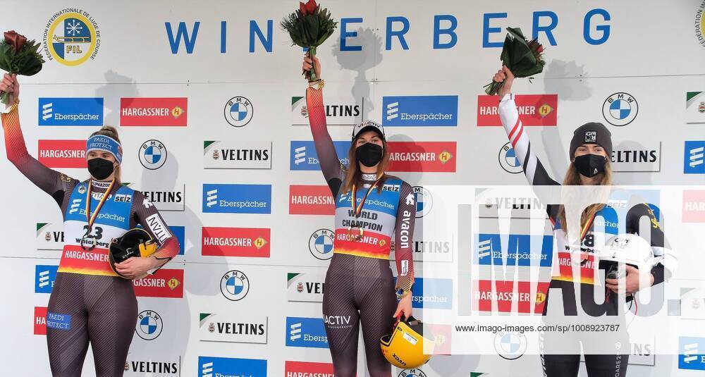 Winterberg, VELTINS EISARENA EBERSPÄCHER RENNRODEL WELTCUP Women Final Award Ceremony 2 Place Natalie Geisenberger 1 Place Julia Taubitz GER 3 Place Madeleine Egle AUT