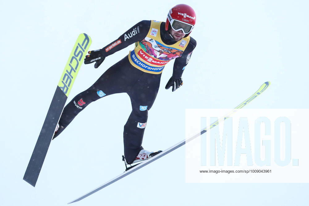 KW01 Ski jumping, Skispringen, Ski, nordisch - FIS WC Bischofshofen BISCHOFSHOFEN,AUSTRIA,09.JAN.22 - NORDIC SKIING, SKI JUMPING - FIS World Cup, large hill, team event. Image shows Markus Eisenbichler (GER). GEPAxpictures Geieregger