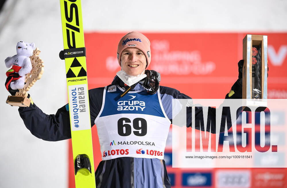 KW02 (220117) -- ZAKOPANE, Jan. 17, 2022 -- Karl Geiger of Germany celebrates after the men s large hill individual competition at the Ski jumping, Skispringen, Ski, nordisch World Cup in Zakopane, Poland, Jan. 16, 2022. (Photo by Xinhua) (SP)POLAND-ZAKOPANE-SKI JUMPING-WORLD CUP-MEN S LARGE HILL INDIVIDUAL RafalxOleksiewicz