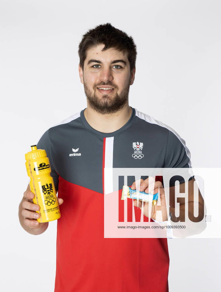 OLYMPICS - OEOC, equipping Beijing 2022 VIENNA,AUSTRIA,25.JAN.2022 - OLYMPICS - OEOC, equipping Winter Olympic Games, Olympische Spiele, Olympia, OS Beijing 2022. Image shows Nico Gleirscher (AUT). GEPAxpictures xHaraldxSteiner