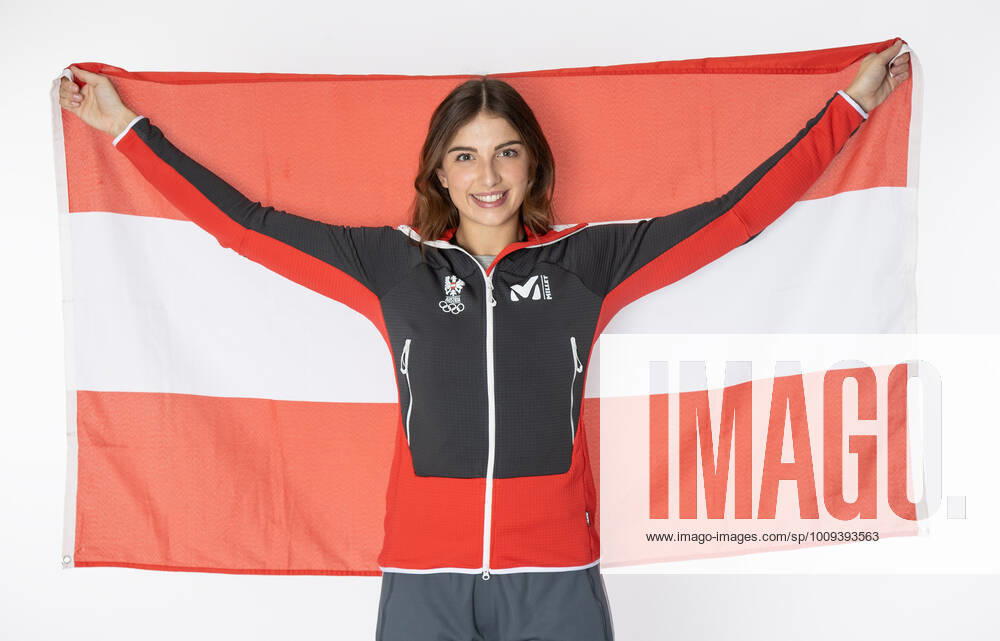 OLYMPICS - OEOC, equipping Beijing 2022 VIENNA,AUSTRIA,25.JAN.2022 - OLYMPICS - OEOC, equipping Winter Olympic Games, Olympische Spiele, Olympia, OS Beijing 2022. Image shows Hannah Prock (AUT). GEPAxpictures xHaraldxSteiner