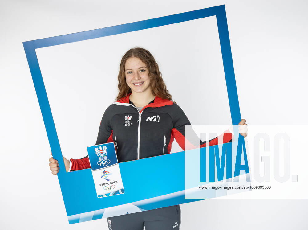 OLYMPICS - OEOC, equipping Beijing 2022 VIENNA,AUSTRIA,25.JAN.2022 - OLYMPICS - OEOC, equipping Winter Olympic Games, Olympische Spiele, Olympia, OS Beijing 2022. Image shows Lisa Schulte (AUT). GEPAxpictures xHaraldxSteiner