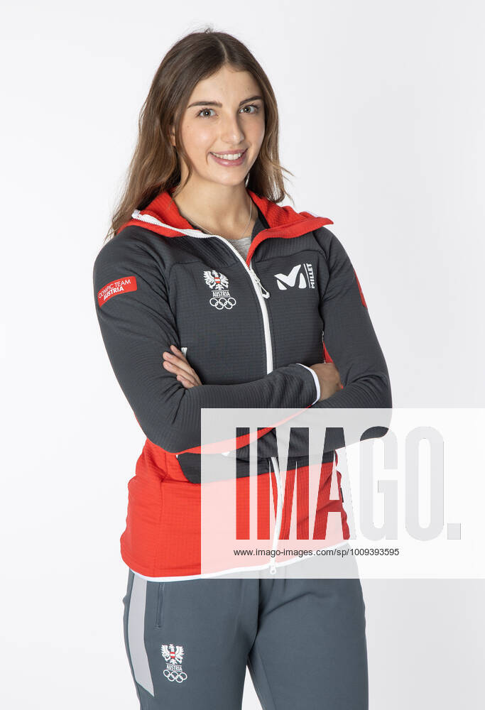 OLYMPICS - OEOC, equipping Beijing 2022 VIENNA,AUSTRIA,25.JAN.2022 - OLYMPICS - OEOC, equipping Winter Olympic Games, Olympische Spiele, Olympia, OS Beijing 2022. Image shows Hannah Prock (AUT). GEPAxpictures xHaraldxSteiner