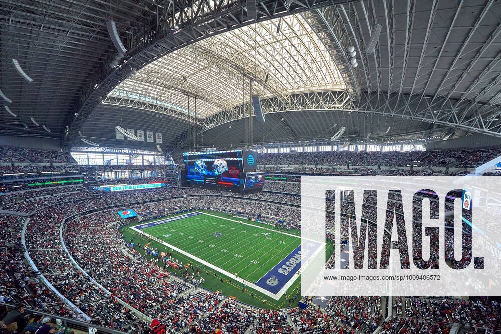 ARLINGTON, TX - JANUARY 16: A general view of AT&T Stadium is seen during the NFC Wild Card game between the San Francisco 49ers and the Dallas Cowboys on January 16, 2022 at AT&T Stadium in Arlington, TX. (Photo by Robin Alam Icon Sportswire) NFL, American Football Herren, USA JAN 16 NFC Wild Card - 49ers at Cowboys Icon220116129