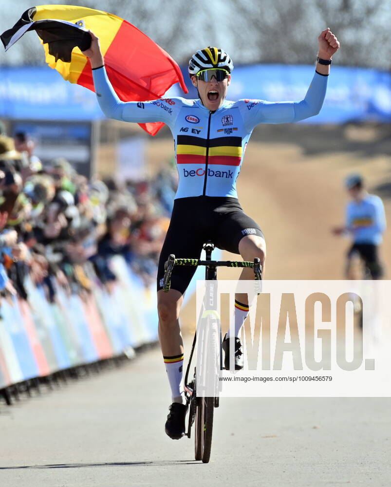 Belgian Joran Wyseure celebrates as he crosses the finish line to win the men s under 23 race at the World Championship, WM, Weltmeisterschaft cyclocross cycling in Fayetteville, Arkansas, United States, Saturday 29 January 2022. The world championships are taking place from 28 until 30 January. DAVIDxSTOCKMAN x6488232x