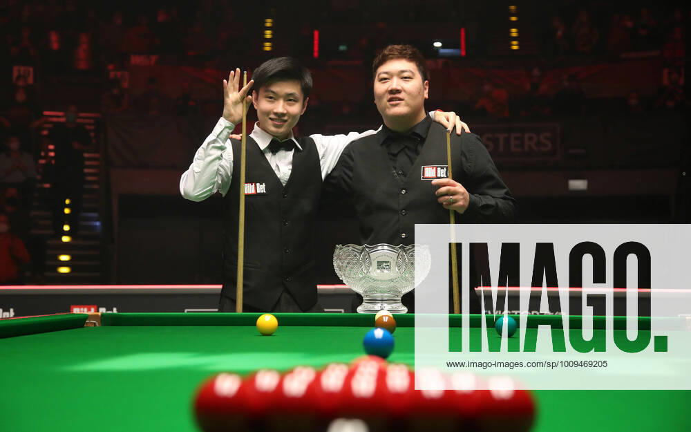 Zhao Xintong CHN , Yan Bingtao CHN Sport Snooker Billiards Final Berlin German Masters at Tempodrom 30 01 2022