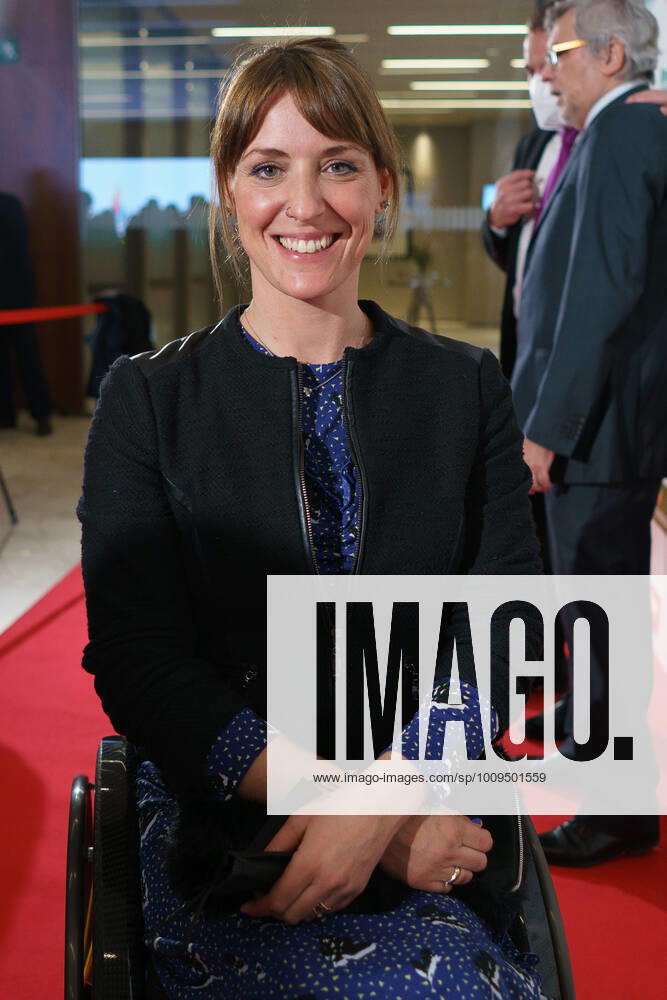 Eva Moral seen during the celebration of the VI Gala of the Sports Journalists in Madrid..The mayor of Madrid, Jose Luis Martinez-Almeida, was one of the award winners of the Madrid Sports Press Association (APDM), which presented its annual awards at the gala. The awards are intended to recognize the contribution made in favor of during 2021 by all the agents involved in this activity: athletes, companies, entities, clubs and journalists. Madrid Spain - ZUMAs197 0149512373st
