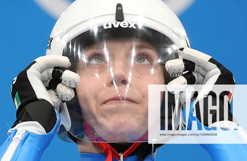 Italy s Verena Hofer competes in a women s singles luge heat at the Yanqing National Sliding Centre during the 2022 Winter Olympic Games, Olympische Spiele, Olympia, OS Anton Novoderezhkin TASS TS121EE0