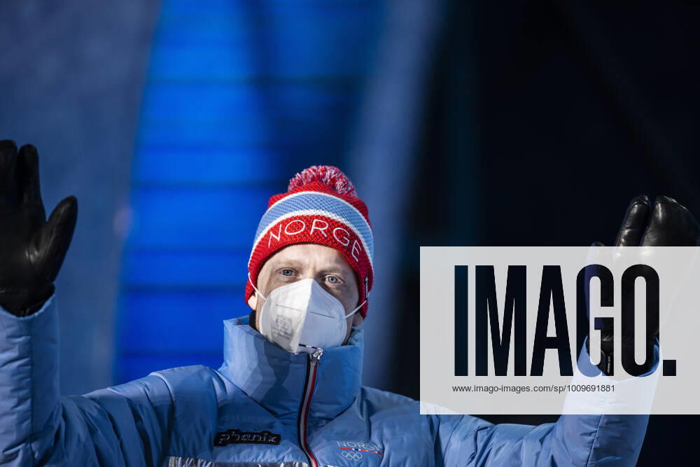 Johannes Thingnes Bo of Norway at the medal ceremony for men s biathlon 20 km individual during day 5 of the 2022 Winter Olympics on February 9, 2022 in Zhangjiakou Photo Jon Olav Nesvold BILDBYRAN COP 217 JE0033 skidor cross country skiing langrenn olympic games olympics winter olympics os ol olympics winter os olympics peking peking peking 2022 beijing 2022 beijing 2022 olympic games beijing 2022 winter olympic games peking os beijing ol winter ol 5 bbeng medal ceremony medal ceremony medal ceremony norway,