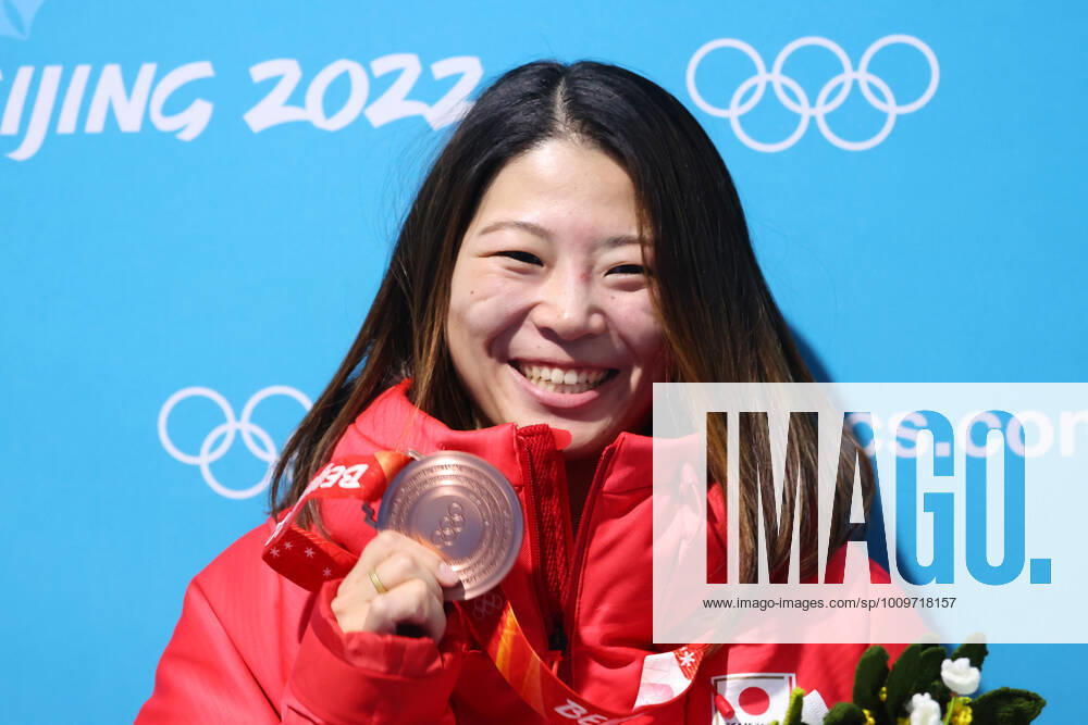Sena Tomita (JPN), FEBRUARY 10, 2022 - Snowboarding : Women s Halfpipe Medal Ceremony during the Beijing 2022 Olympic Winter games, Winterspiele,Spiele, Summer games at Zhangjiakou Medal Plaza in Zhangjiakou, Hebei, China. (180343363)
