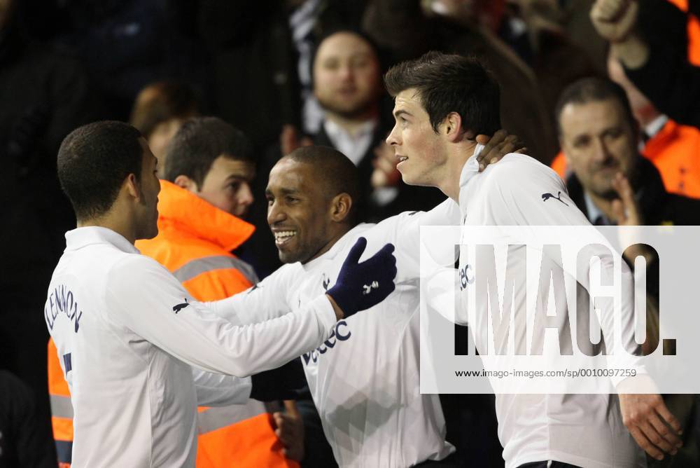 Tottenhams Jermain Defoe, Tottenham Hotspur - FC Stevenage Borough, FA Cup Fifth Round Replay sponsored by Budweiser, at White Hart Lane, London. 7th March 2012. .