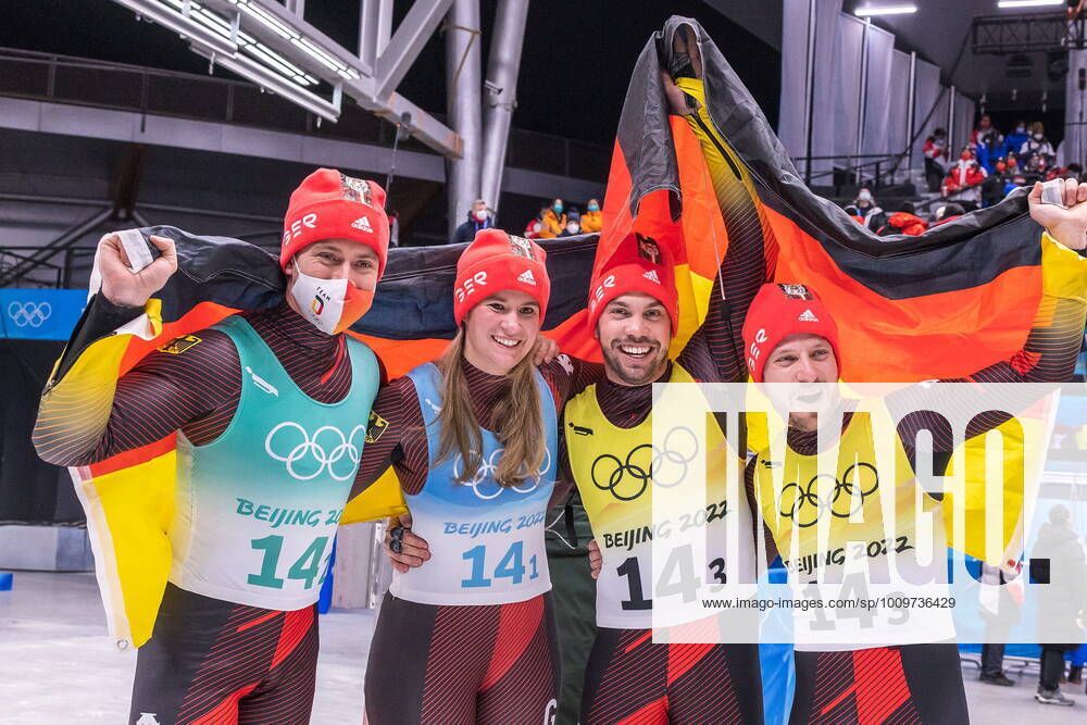 National Sliding Centre, Yanqing, CHN, Winter Olympics, Beijing 2022, Luge, Team Relay, in picture Gold medalist and Olympic champion Team Germany with Natalie Geisenberger GER , Johannes Ludwig GER , Tobias Wendl and Tobias Arlt GER Gold medalist and Olympic champion Team Germany with Natalie Geisenberger GER Johannes Ludwig GER Tobias Wendl and Tobias Arlt GER react after the Team Relay Competition for the Winter Olympic Games Beijing 2022 National Sliding Centre in Yanqing, China on 2022 02 10 Expa Yanqing EP_gro