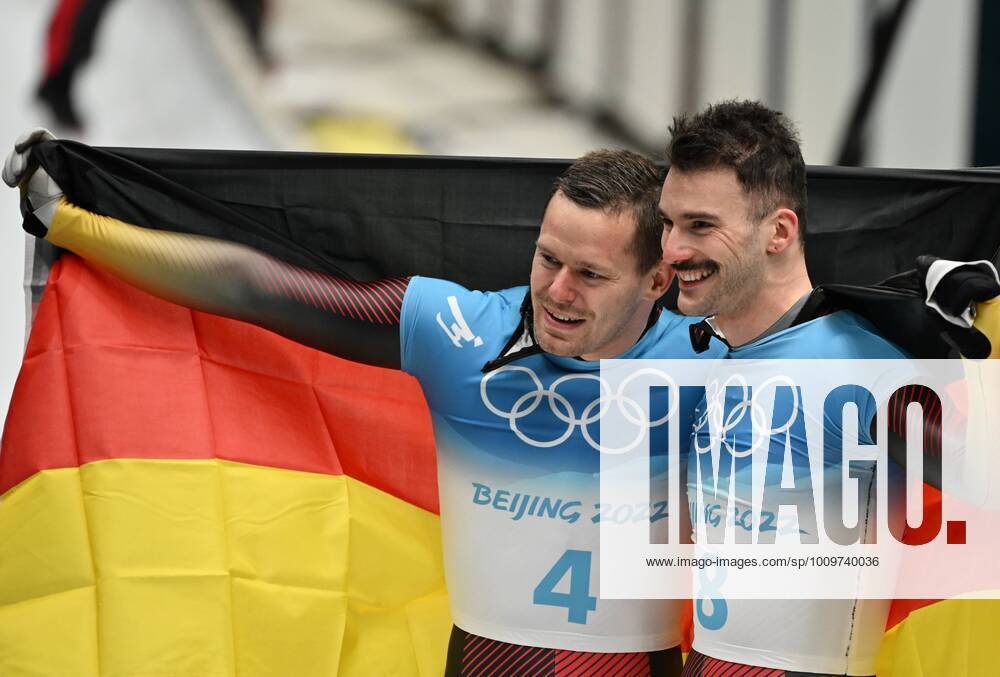 KW06 ?hina Olympics 2022 Skeleton Men 8111643 11.02.2022 Gold medalist Germany s Christopher Grotheer and silver medalist Germany s Axel Jungk celebrate after the men s skeleton heats during the Beijing 2022 Winter Olympic Games, Olympische Spiele, Olympia, OS at the National Sliding Centre in Yanqing, China. Vladimir Astapkovich Sputnik Yanqing China