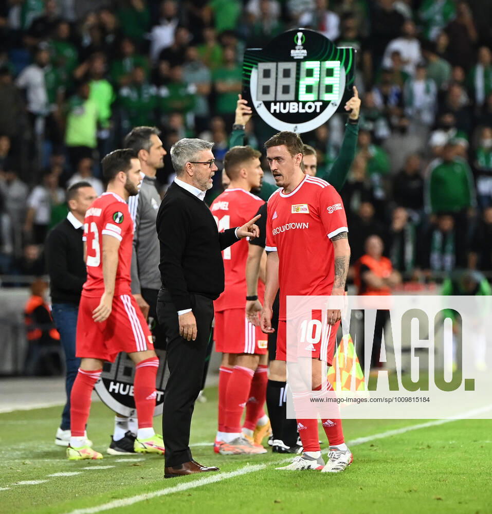 Football, Men, Season 2021 2022, UEFA Europa Conference League Group E, Matchday 5 , Maccabi Haifa 1 FC Union Berlin, v l Coach Urs Fischer 1 FC Union Berlin , Max Kruse 1 FC Union Berlin , 25 11 2021,