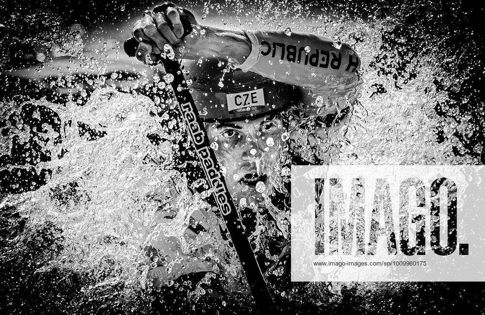 Inpho Photographys James Crombie & Morgan Treacy Win Five Awards At The 2022 Press Photography Association of Ireland Awards 18 2 2022 2020 Tokyo Olympic Games, Olympische Spiele, Olympia, OS Sunday - Rowing, Sea Forest Waterway, Tokyo, Japan 25 7 2021 Mens C-1 Slalom - Heats and 2nd run The Czech Republics Lukas Rohan 3rd Sports Action - Break On Thru! 18 2 2022