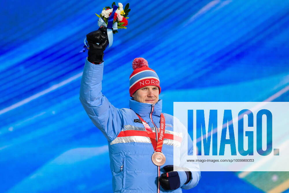 Vetle Sjastad Christiansen of Norway celebrates with bronze medal at the medal ceremony for men bis biathlon 15 km mass start during day 15 of the 2022 Winter Olympics on February 19, 2022 in Zhangjiakou Photo Vegard Grott BILDBYRAN kod VG VG0246 bbeng olympic games olympics winter olympics os ol olympic games winter os olympic games peking peking Beijing 2022 beijing 2022 beijing 2022 olympic games beijing 2022 winter olympic games peking os beijing ol winter ol medal ceremony medal ceremony norway norway celebration jubilation bronze,
