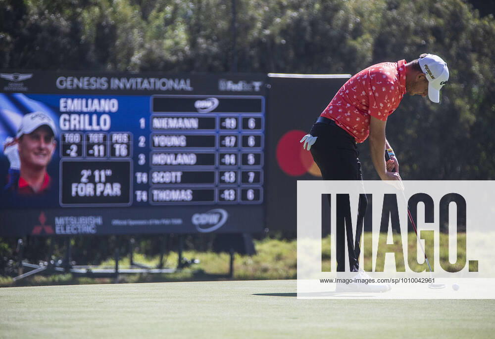 Emiliano Grillo putts during the final round of the Genesis Invitational on Sunday February 20, 2022 at the Riviera Country Club in Pacific Palisades, California. PI Pacific Palisades USA - ZUMAp124 20220220_zaa_p124_016