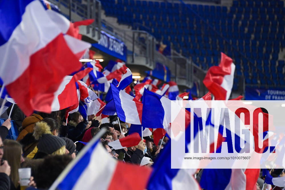 Supporters de l equipe de France - ambiance - tribune - supporters - drapeaux FOOTBALL : France vs Pays Bas - Feminine - Le Havre - 22 02 2022 FedericoPestellini Panoramic