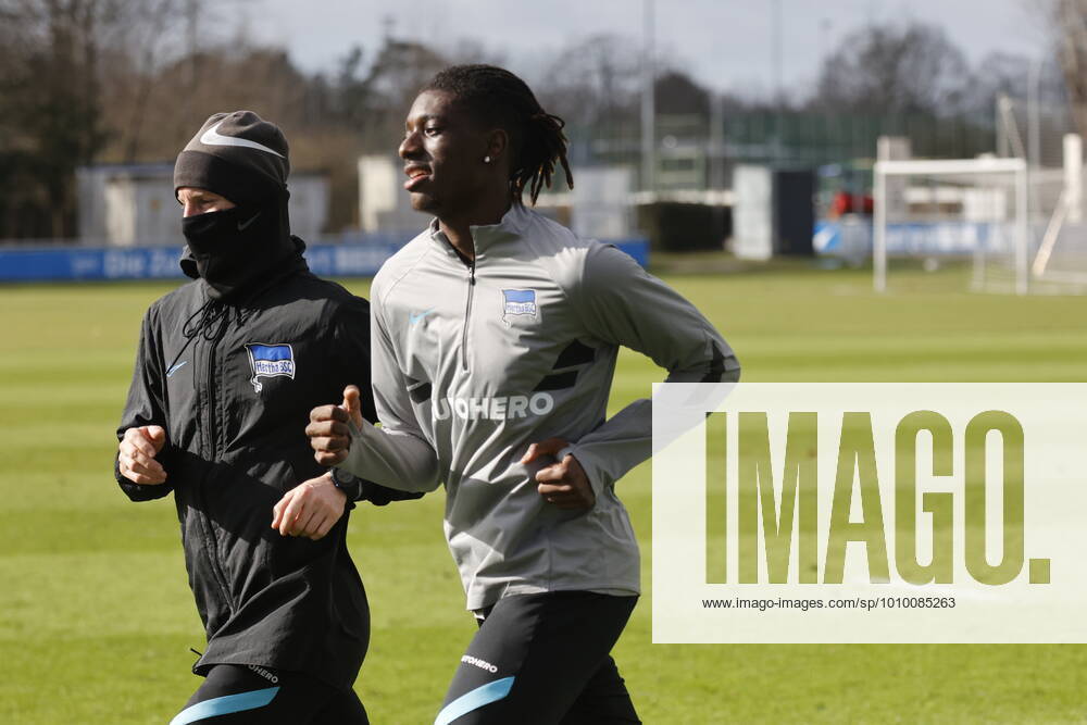 Germany, Berlin, Sportpark, GER, 1 FBL, Hertha BSC, season 2021 22, training, photo Hendrik Vieth, athletic trainer, Kelian Nsona