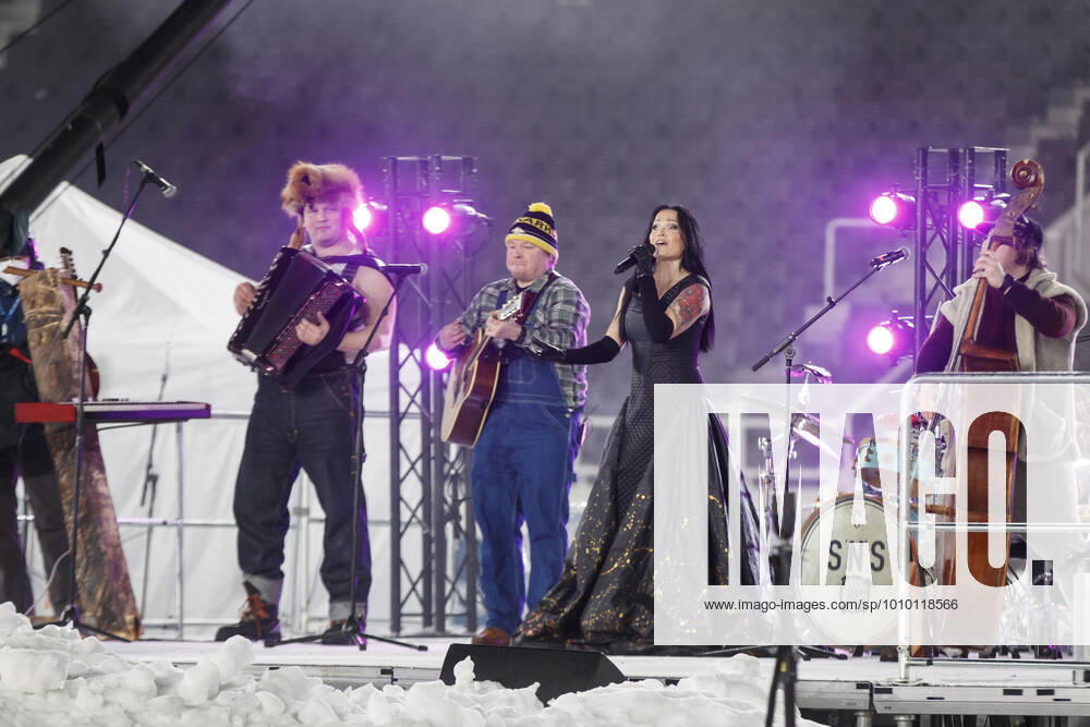 Tarja Turunen singing with Steven s Seagulls during cross-country skiing 02 Taksi Stadion Sprint competition at the Helsinki Olympic Stadium on 24 February 2022 in Helsinki, Finland. (Tomi Hänninen Newspix24)