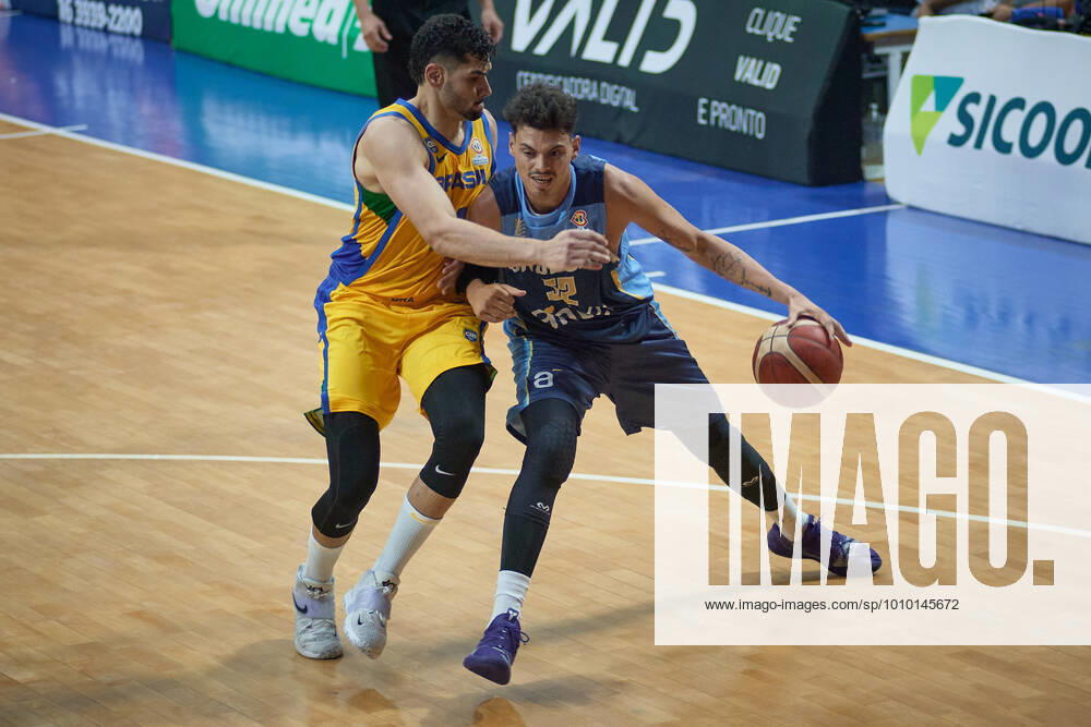 Uruguay s Diego Garcia (R) during a match between Brazil and Uruguay for the FIBA Basketball World Cup 2023 Americas Qualifiers, at Pedro Morilla Fuentes Gymnasium. Franca Brazil - ZUMAv129 20220225_znp_v129_015