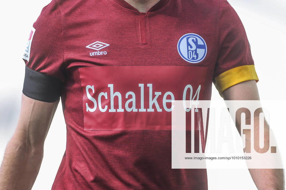 football, season 2021 2022, 2 Bundesliga, 24 matchday, Karlsruher SC FC Schalke 04, Schalke jersey without the logo of the main sponsor Gazprom Photo Tim Rehbein RHR FOTO Karlsruhe BBBank Wildpark BW Germany xRHR FOTO TRx
