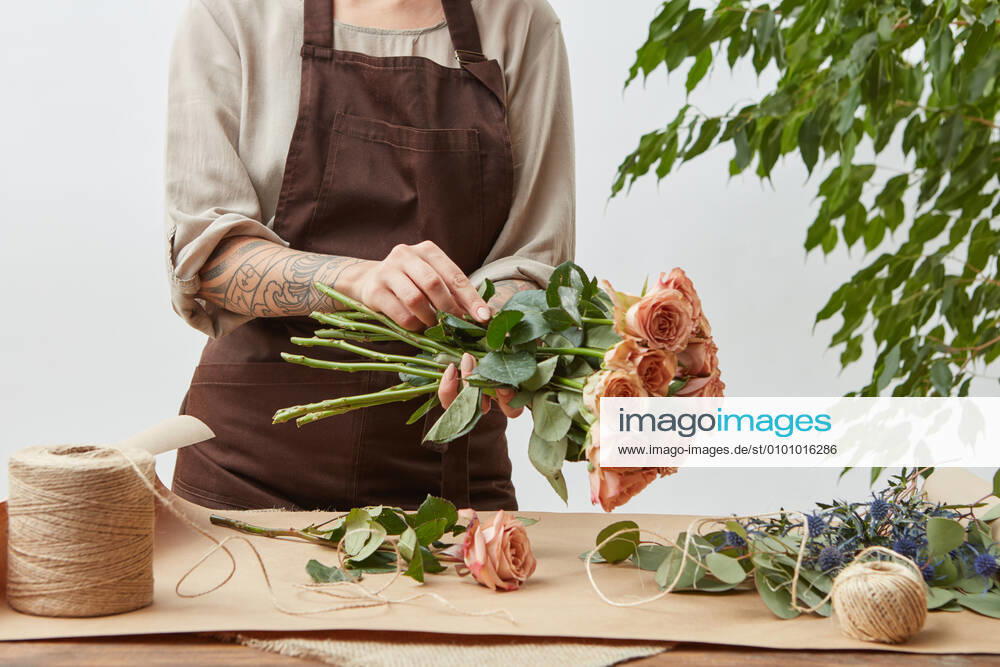 Bouquet,tying,florist mcp-lzd,model released, Symbolfoto