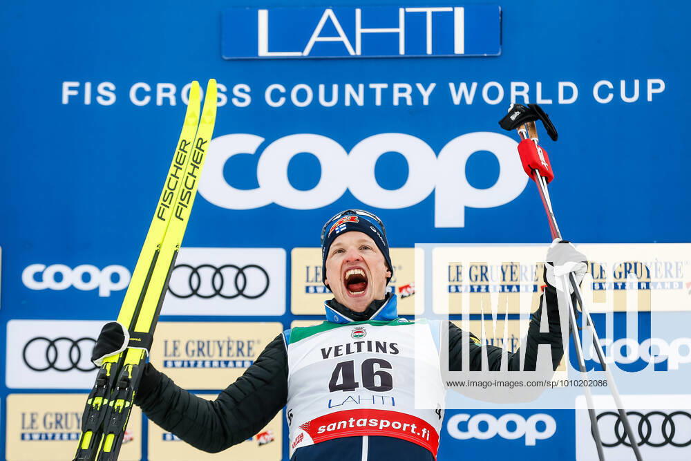 Iivo Niskanen of Finland celebrates after competing in Men s Cross Country Skiing 15 km Classic Technique interval start during the FIS Cross Country World Cup on February 27, 2022 in Lahti Photo Kalle Parkkinen BILDBYRAN COP 211 KP0027 bbeng cross country skiing dam fis cross country world cup classic technique classic cross country skiing world cup cheers,