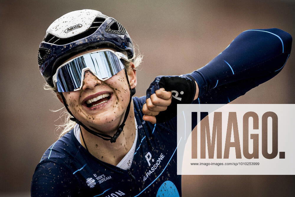 KW09 Danish Emma Norsgaard of Movistar Team celebrates as she crosses the finish line to win the Grand Prix du Samyn one day cycling race, 99,4 km from Quaregnon to Dour, Tuesday 01 March 2022. JASPERxJACOBS x15933705x
